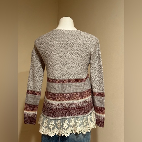 Rewind Gray Red Winter Sweater Bottom Lace Snowflakes Longer In Back SZ XS - Picture 8 of 13